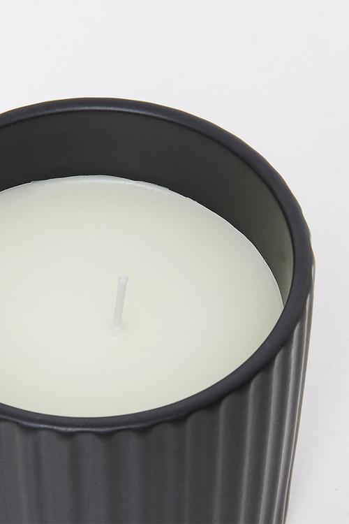 Aromatic wood scented candle - black