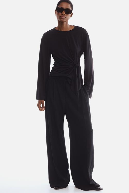 Tie-detail top - black