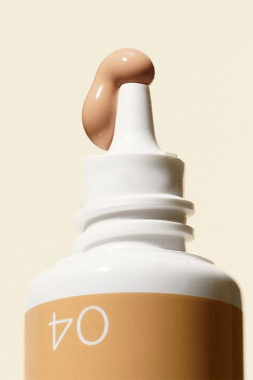 Skin Illusion Tinted Moisturizer SPF 25  Natural Radiant Coverage - 04