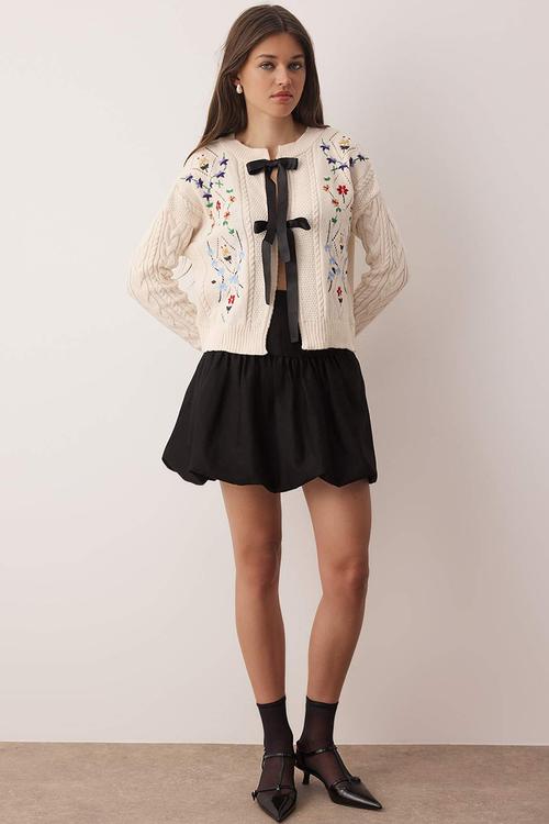 Ribbon Flower Embroidered Knitwear Cardigan - Stone