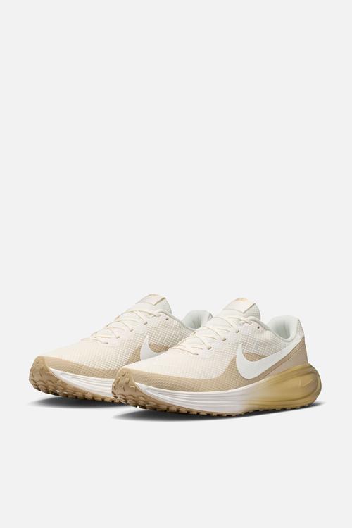 Nike Revolution 8