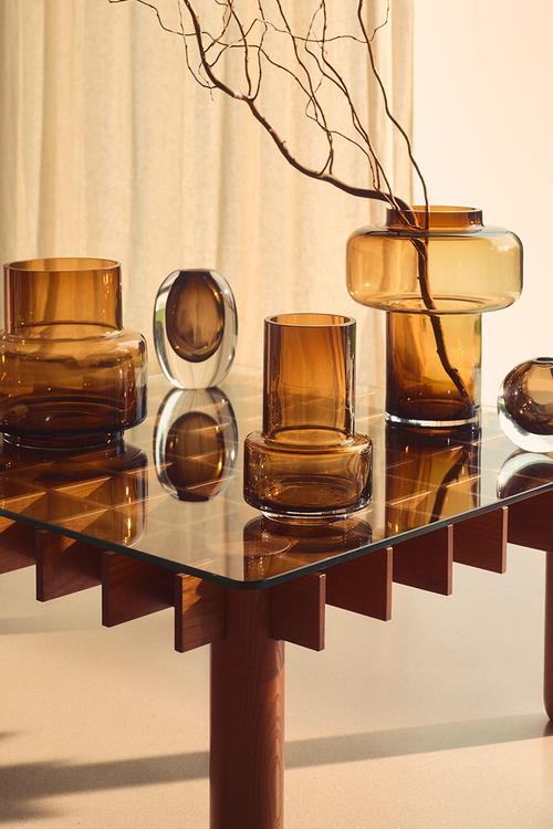 Tiered glass vase - beige