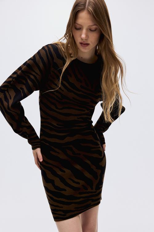 Jacquard-knit dress - dark brown zebra print 