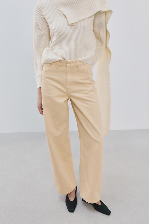 Jeans blues- light pastel yellow