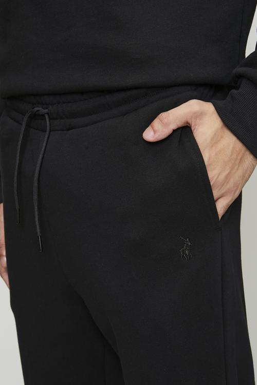 Aakil Essential Fleece Jogger - Black