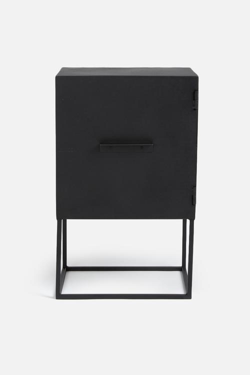 Maris Fernanda box side table