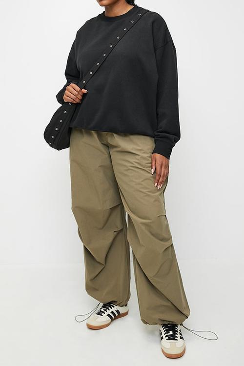 Plus Plush Crew Sweatshirt - Black