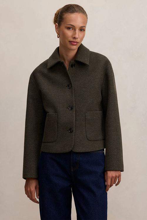 Luna patch pocket jacket in pine green