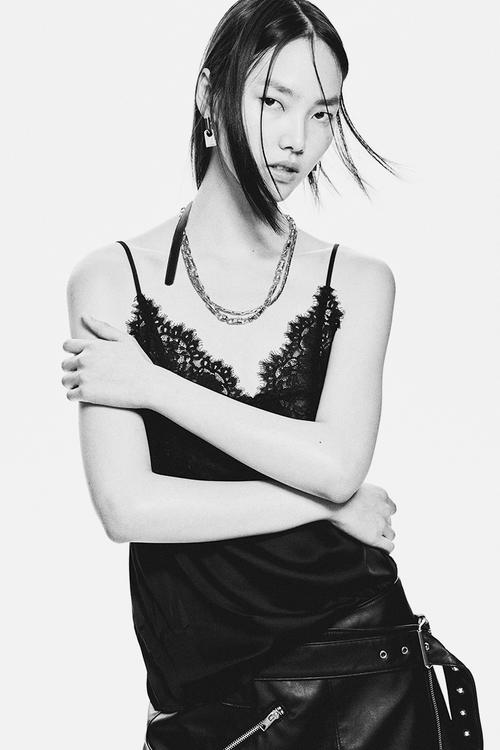 Lace-detail strappy top - black