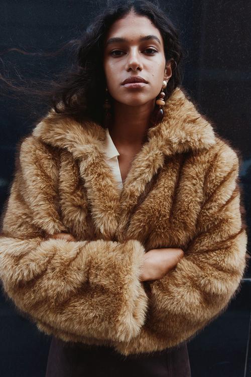 Oversize Mold Hooded Fur Coat - Beige