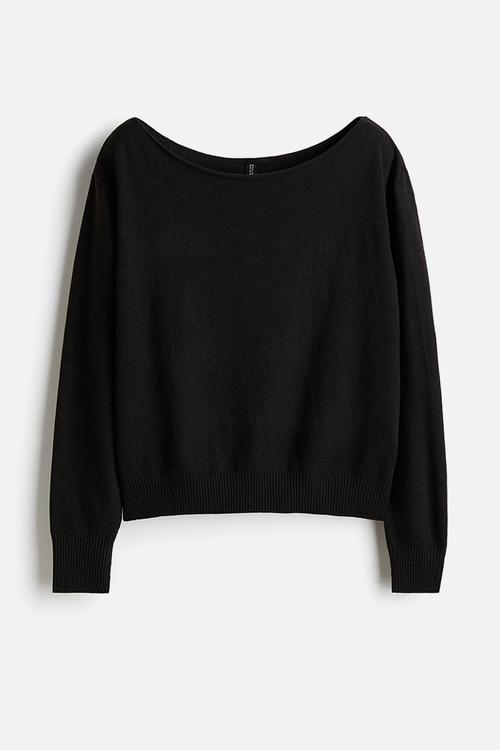 Off-the-shoulder jumper - black