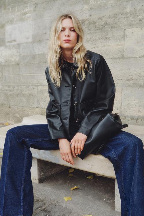 Coated jacket - black