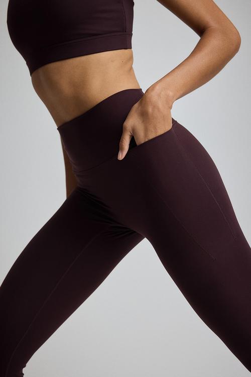 Pocket-detail sports leggings with softmove™ - chocolate plum