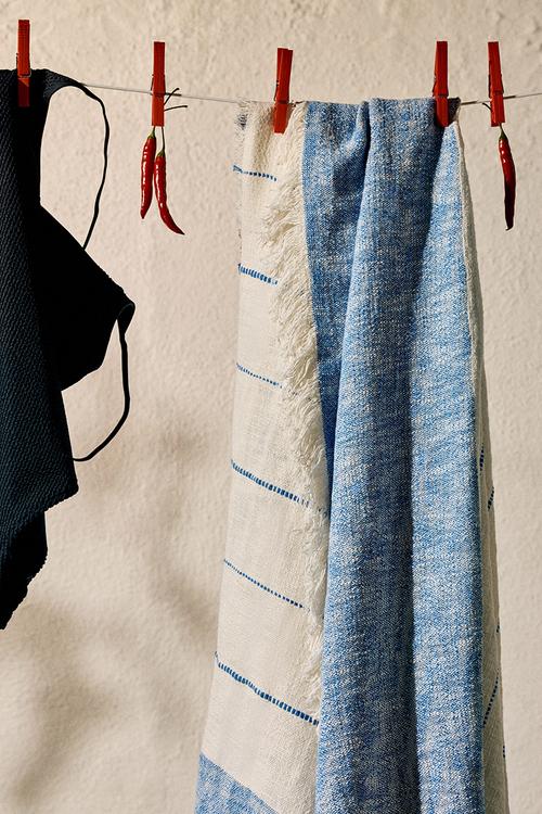 Linen-blend blanket - blue/cream
