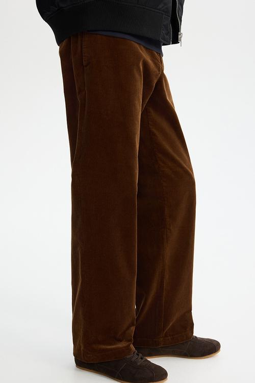 Relaxed fit corduroy trousers - dark brown