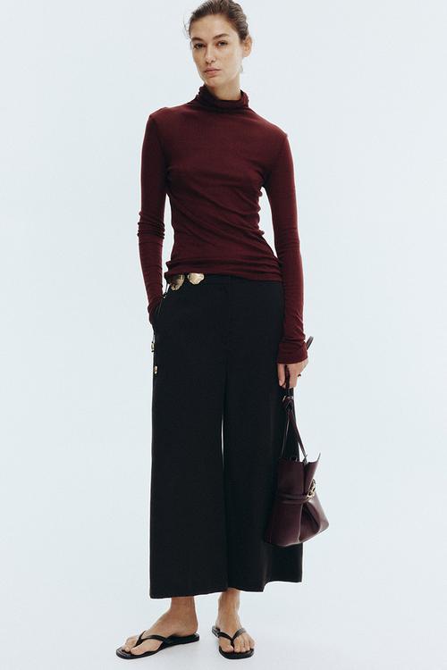 Wide ankle-length trousers - black