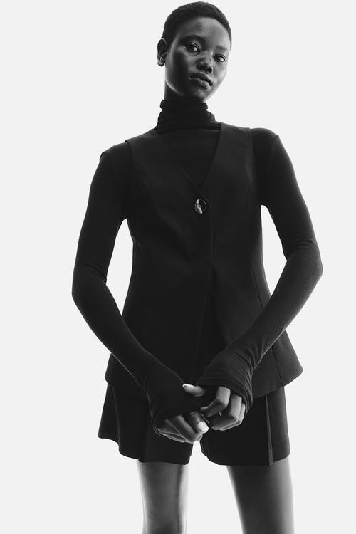V-neck waistcoat - black
