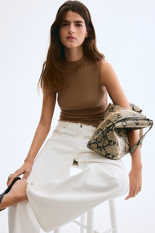 Stand-collar vest top - camel