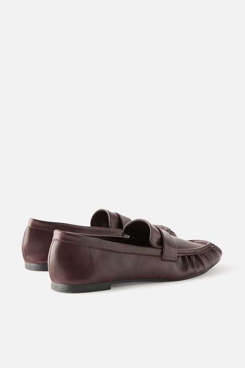 Taylor Ruched Loafer - deep berry.