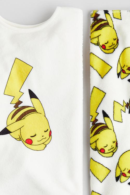 Velour pyjamas - white/pikachu