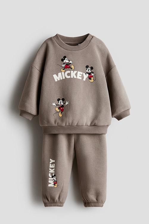 2-piece printed sweatshirt set - greige/mickey mouse
