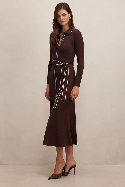 Maisy Collared Midi Dress In Chocolate
