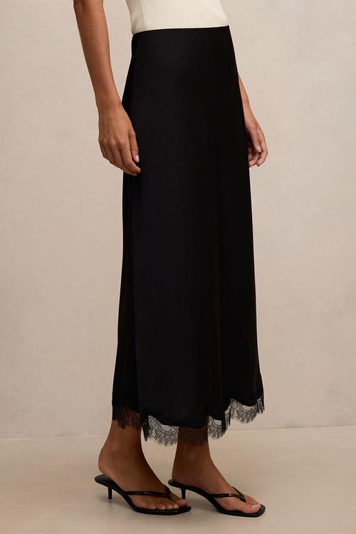 Enola lace maxi skirt in black