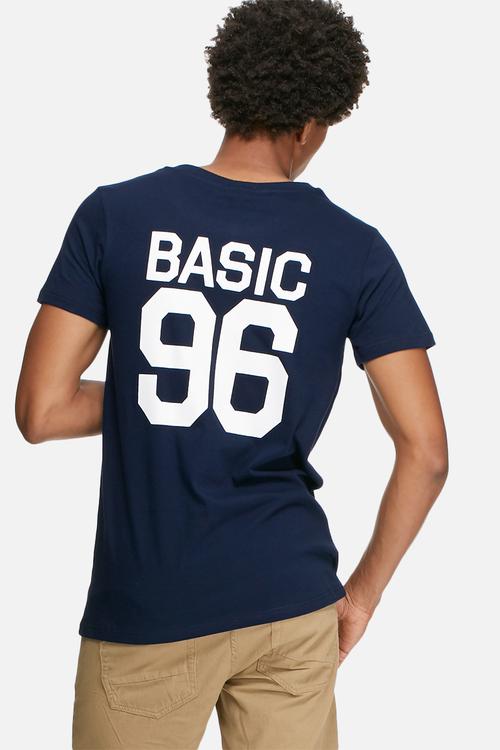Graphic scoop tee