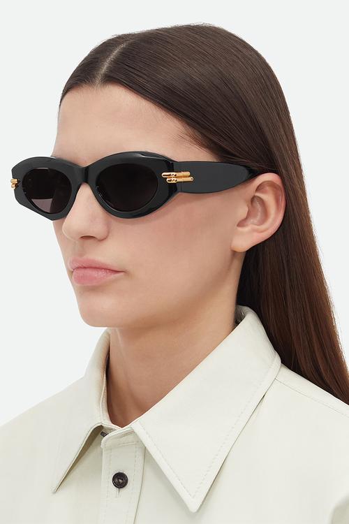 Mitre Oval Sunglasses - Black