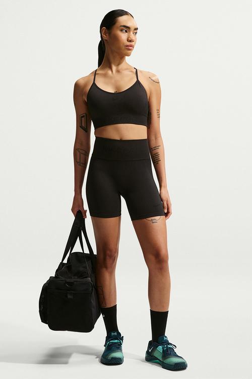 W Np Df Smls Hr 5In Short - Black