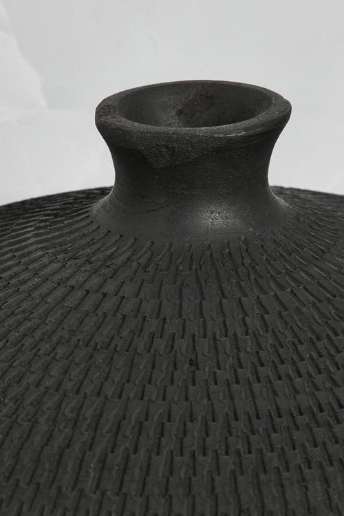 Palma Terracotta Vase - Black