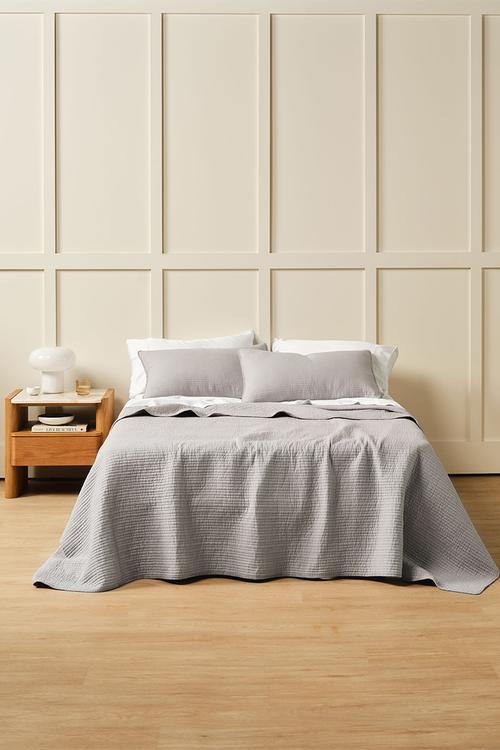 Marceau quilt with 2 pillowcase shams - grey