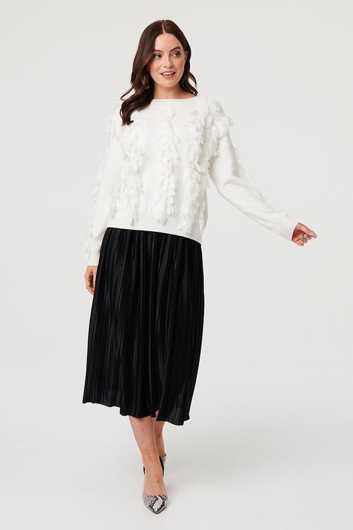 Long sleeve Crew Neck Sweater With Leaf Applique - White