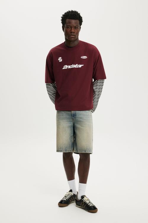 Cropped Fit Graphic T-shirt - True Burgundy/2Ndstar
