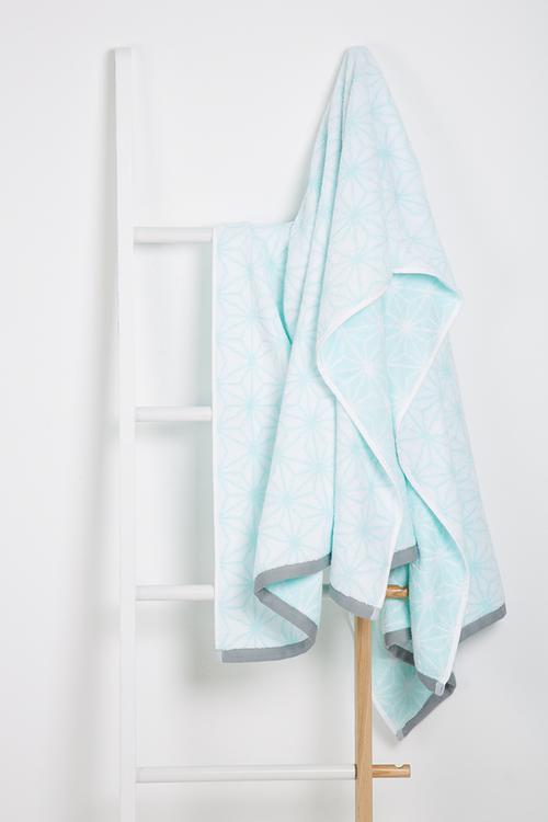 Geo star bath sheet