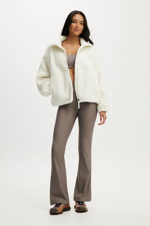 Trail Sherpa Jacket - Coconut Milk