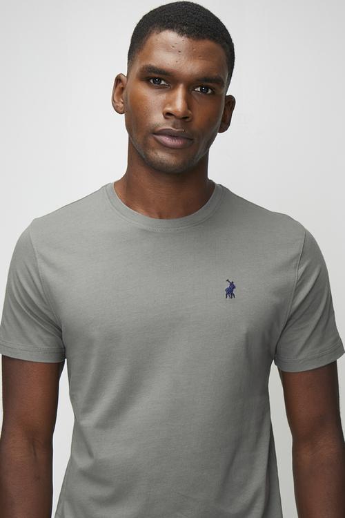 Jensen Rubber Badge Ss Tee - Charcoal Melange
