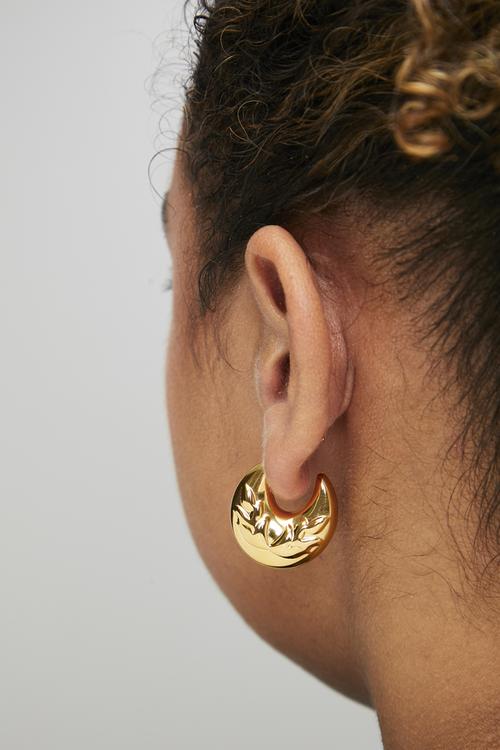 Bold designer-hoop earrings - gold
