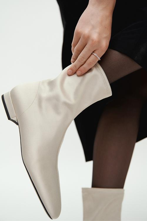 Ankle-high sock boots - cream