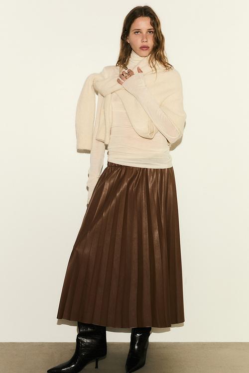 Coated plisse skirt - brown