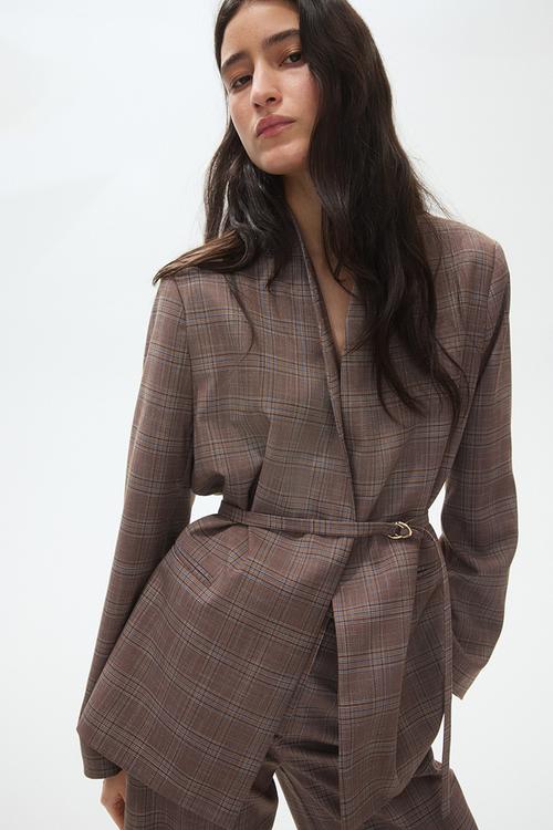 Belted throw-on blazer - brown/checked