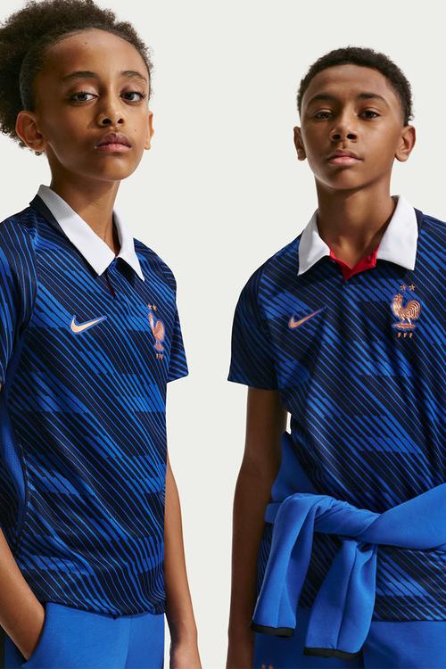 FLUSS needle punch football shirts 花柄 Reinventing football shirts through the art of embroidery