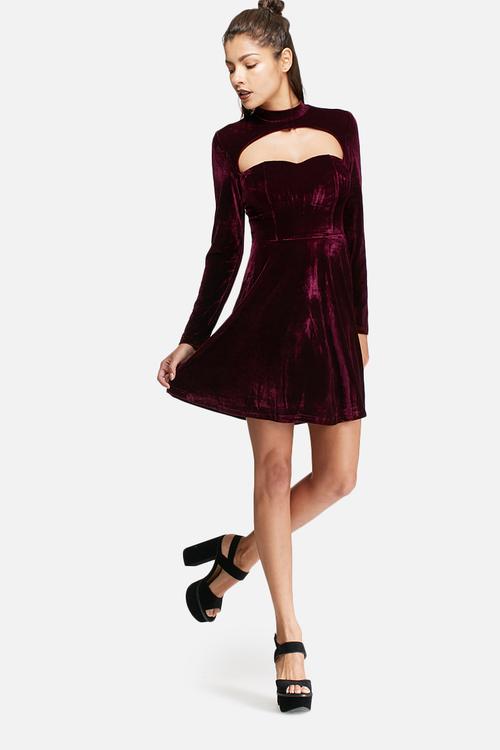 Open chest velvet dress 