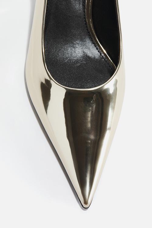 Pointed slingbacks - gold-coloured