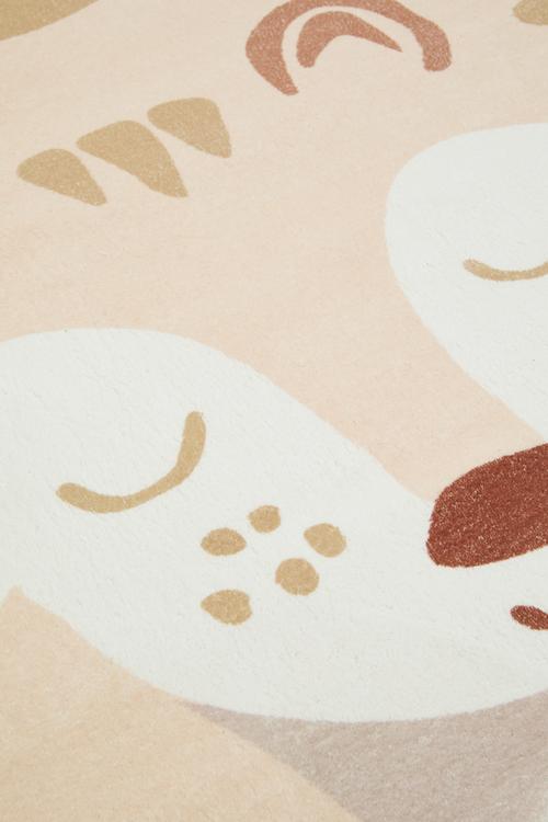 Sleeping animal shaped rug - beige