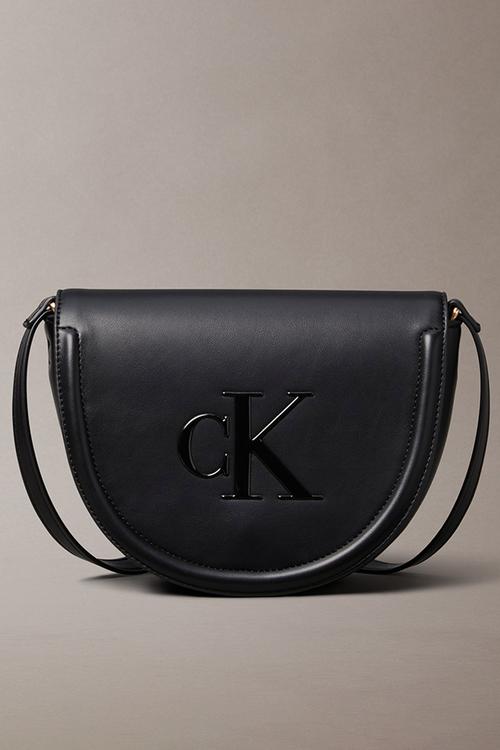 Bold ck saddle crossbody - black