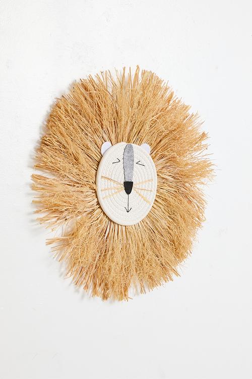 Straw lion mane wall decor - neutral
