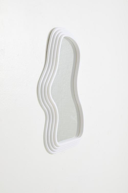 Wavy-shaped mirror - white