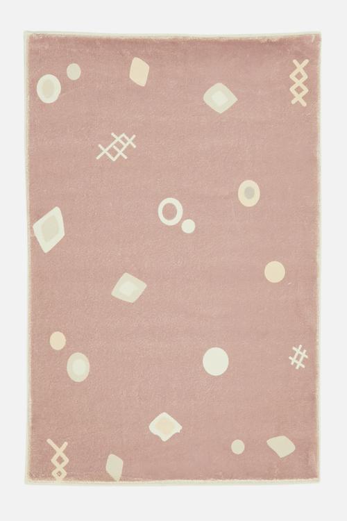 Geometric printed square rug - dusty pink