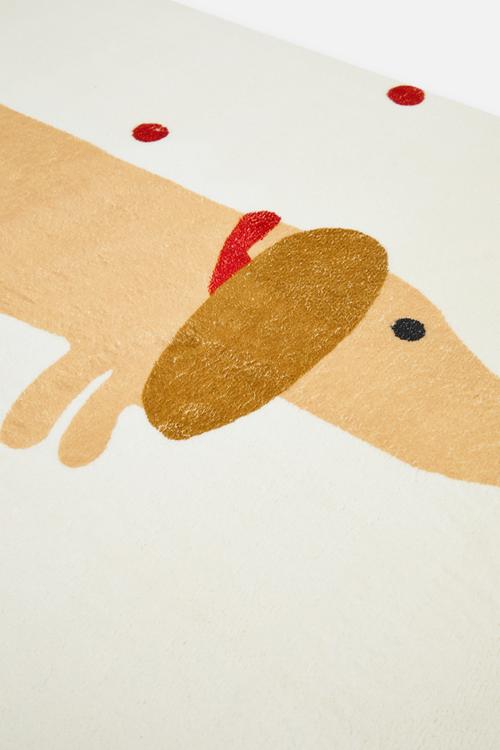 Brown daschund graphic rug - off white/brown spots